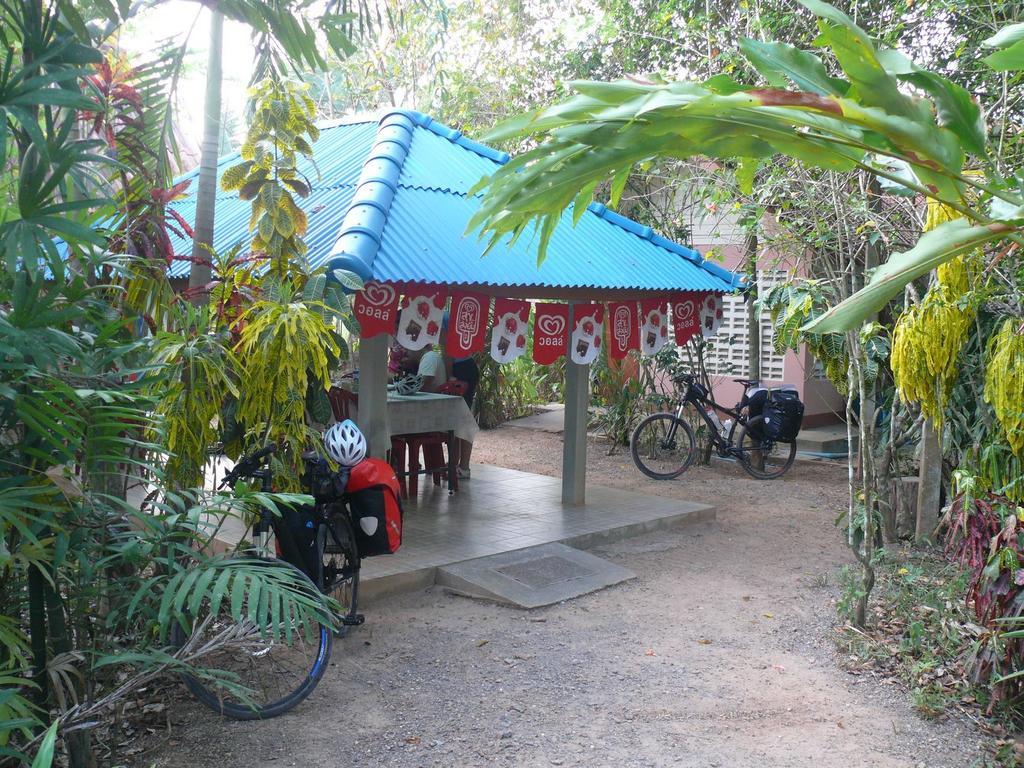 Suan Bang Bon Guest House Plai Phraya Екстериор снимка