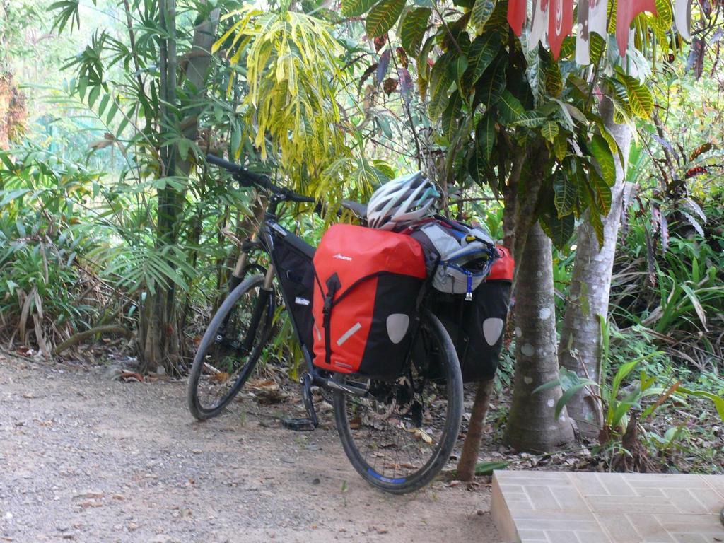Suan Bang Bon Guest House Plai Phraya Екстериор снимка